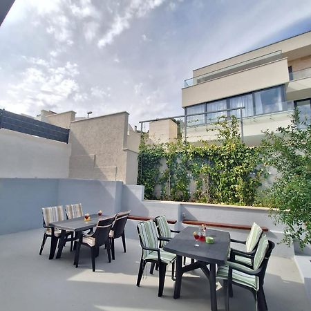 Apartments Vini Donji Seget Exterior foto